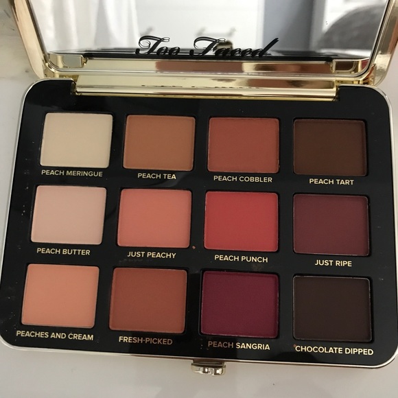 Eyeshadow - Picture 3 of 3